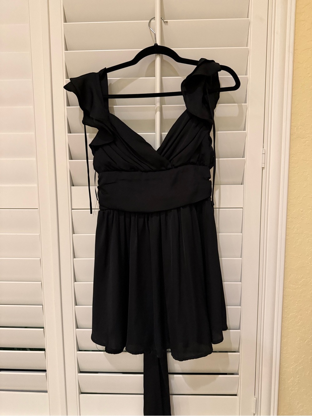 Women's Black Ruffle-Shoulder Mini Dress